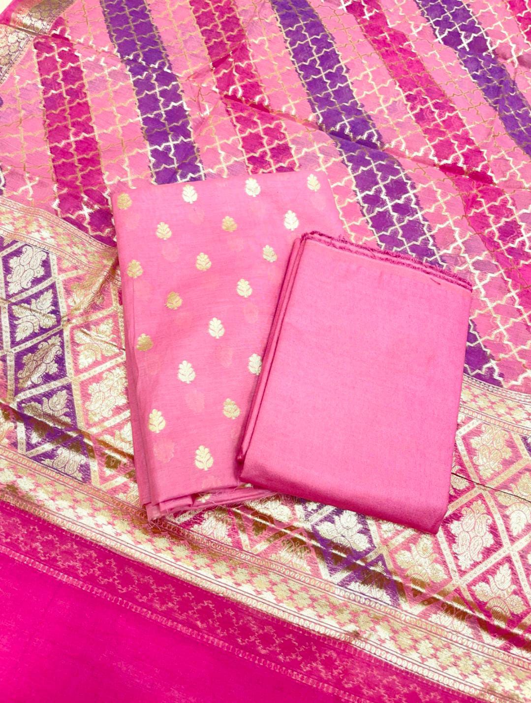 Pink saree with a patterned border