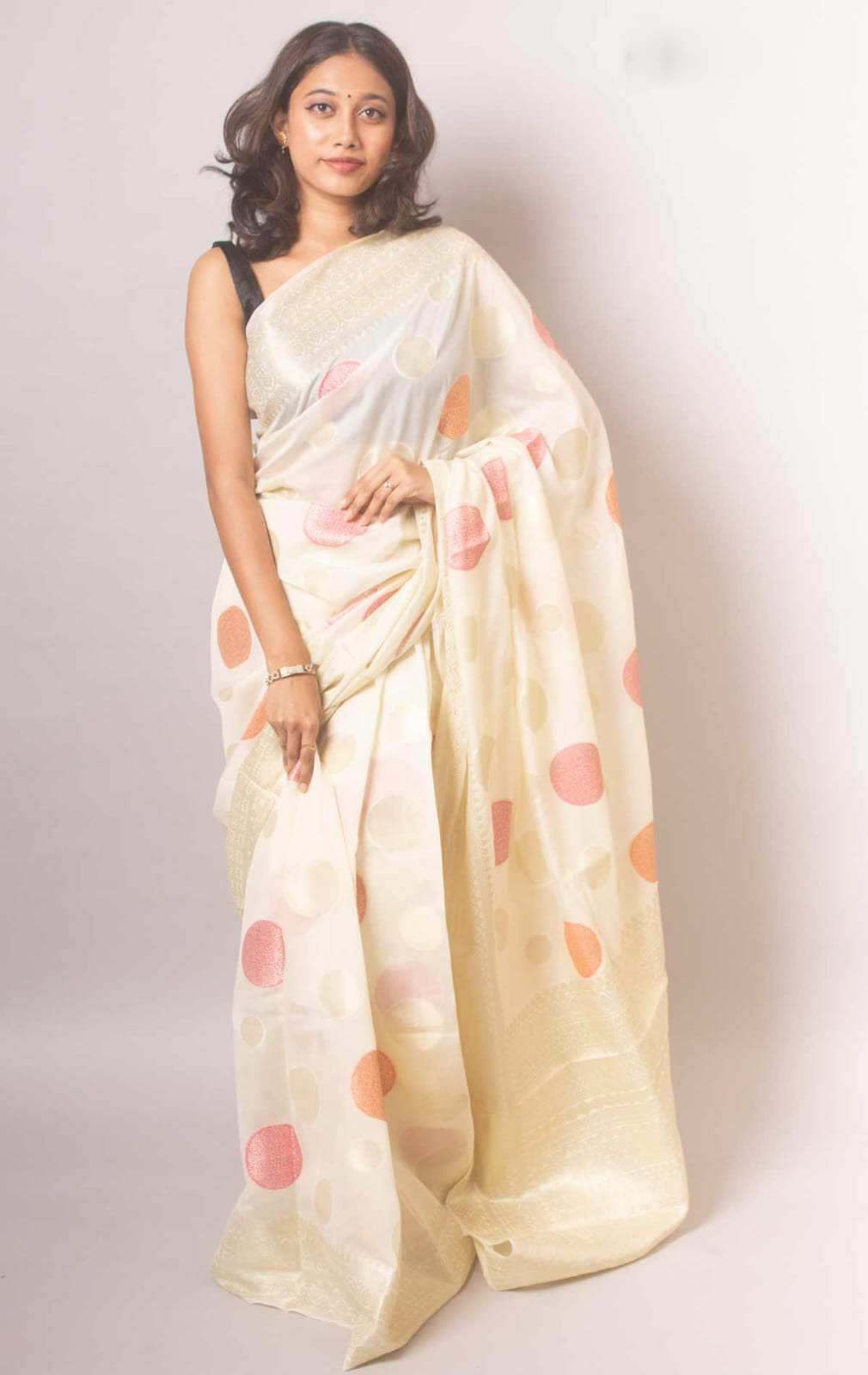 Pure Georgette Banarasi Meenadar Gola Boota Saree Online