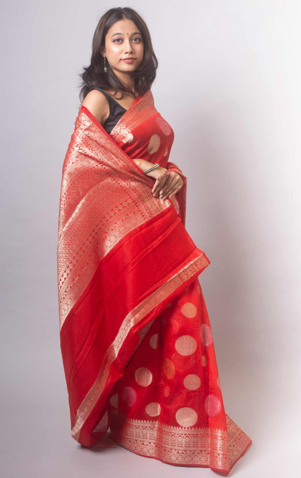 Pure Georgette Banarasi Meenadar Gola Boota Saree Online