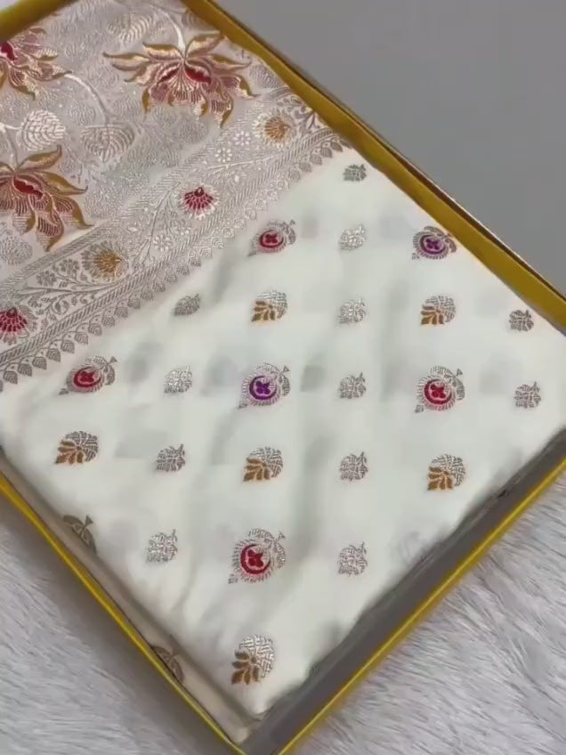 banarasi_saree_white_vdeo